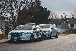 Модуль Парковочные места можно использовать в полиции для детекции незаконной парковки в определенных местах