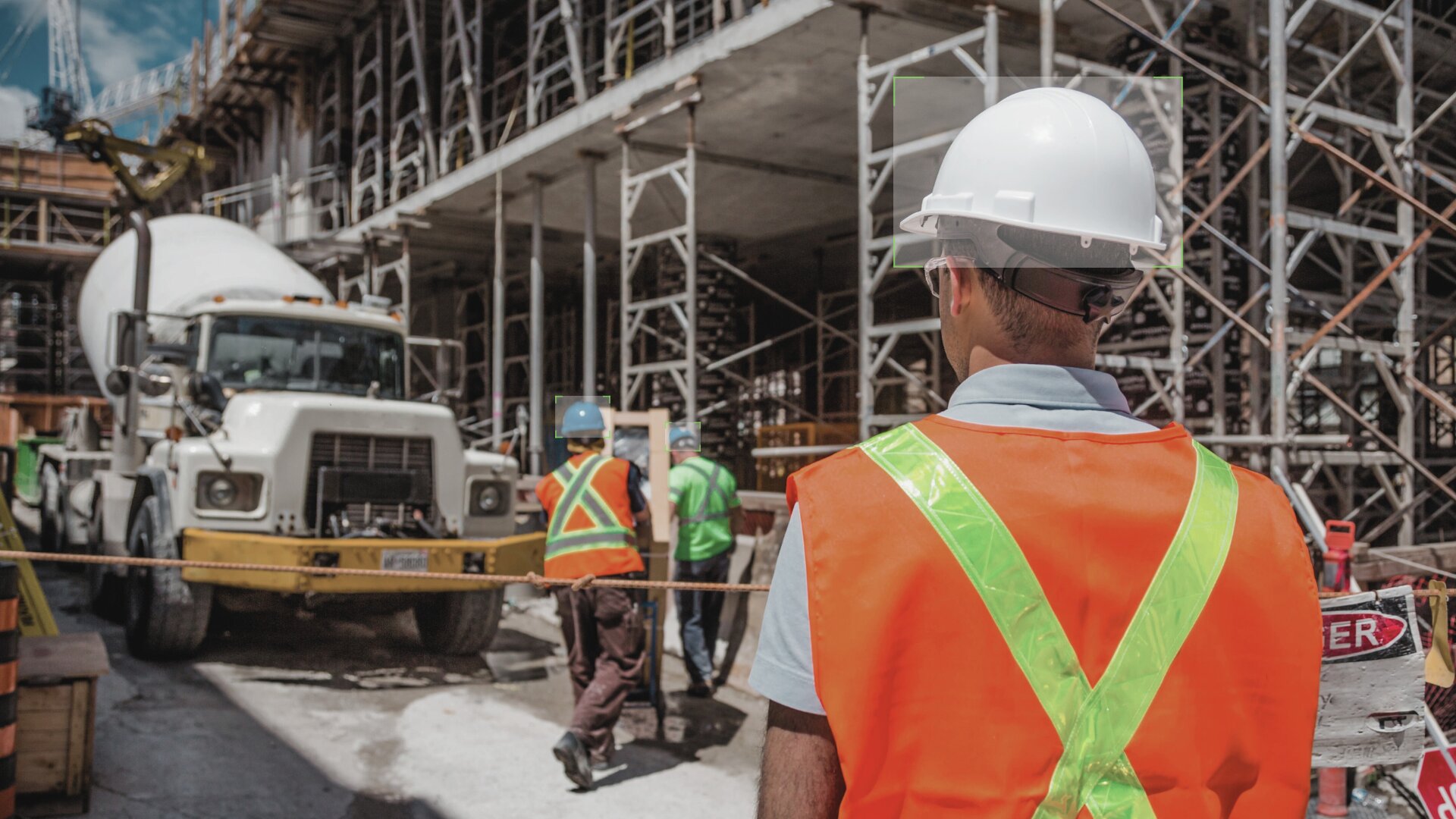 Детектор строительной безопасности в программе для видеонаблюдения Xeoma